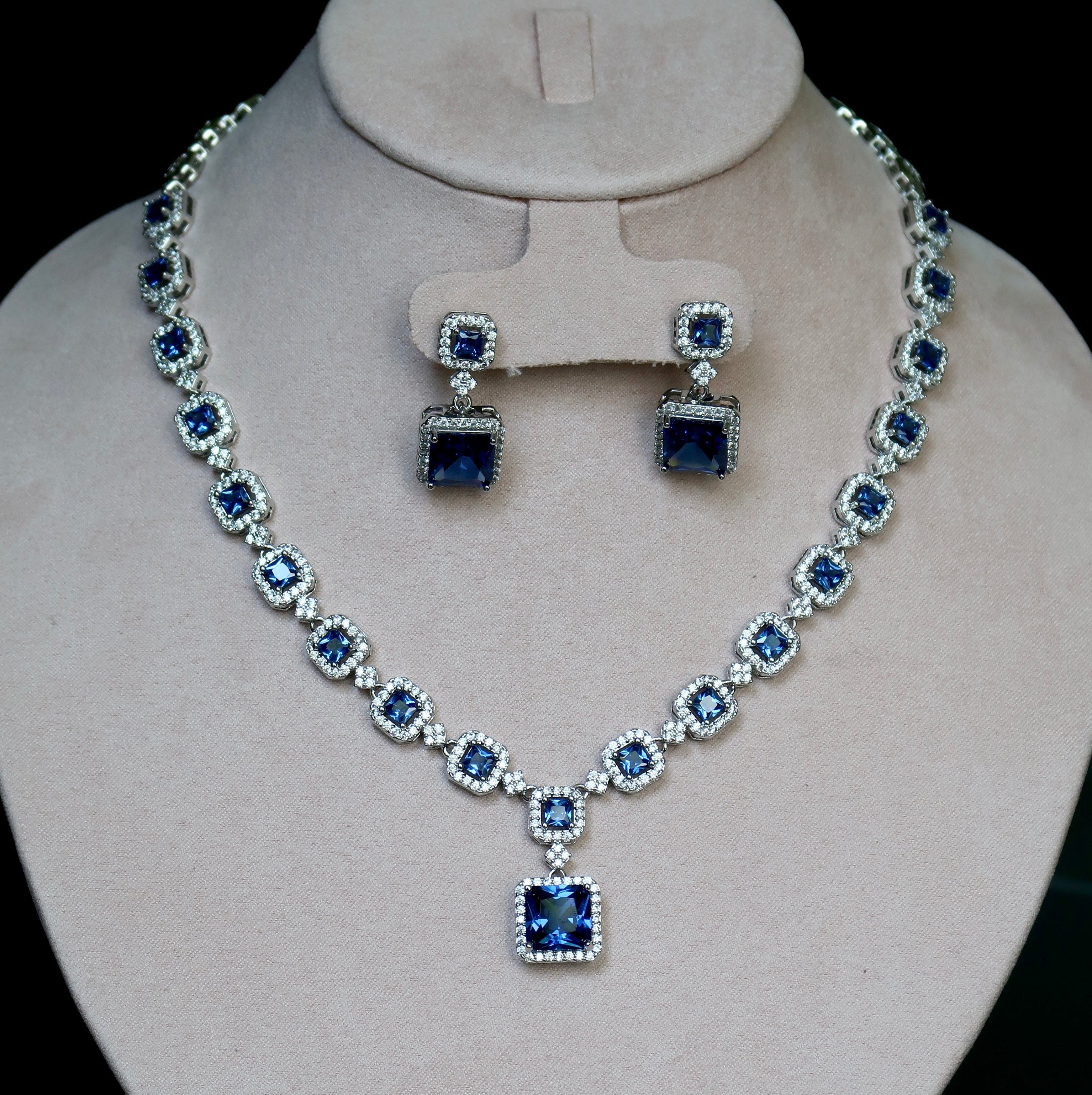 Blair Set