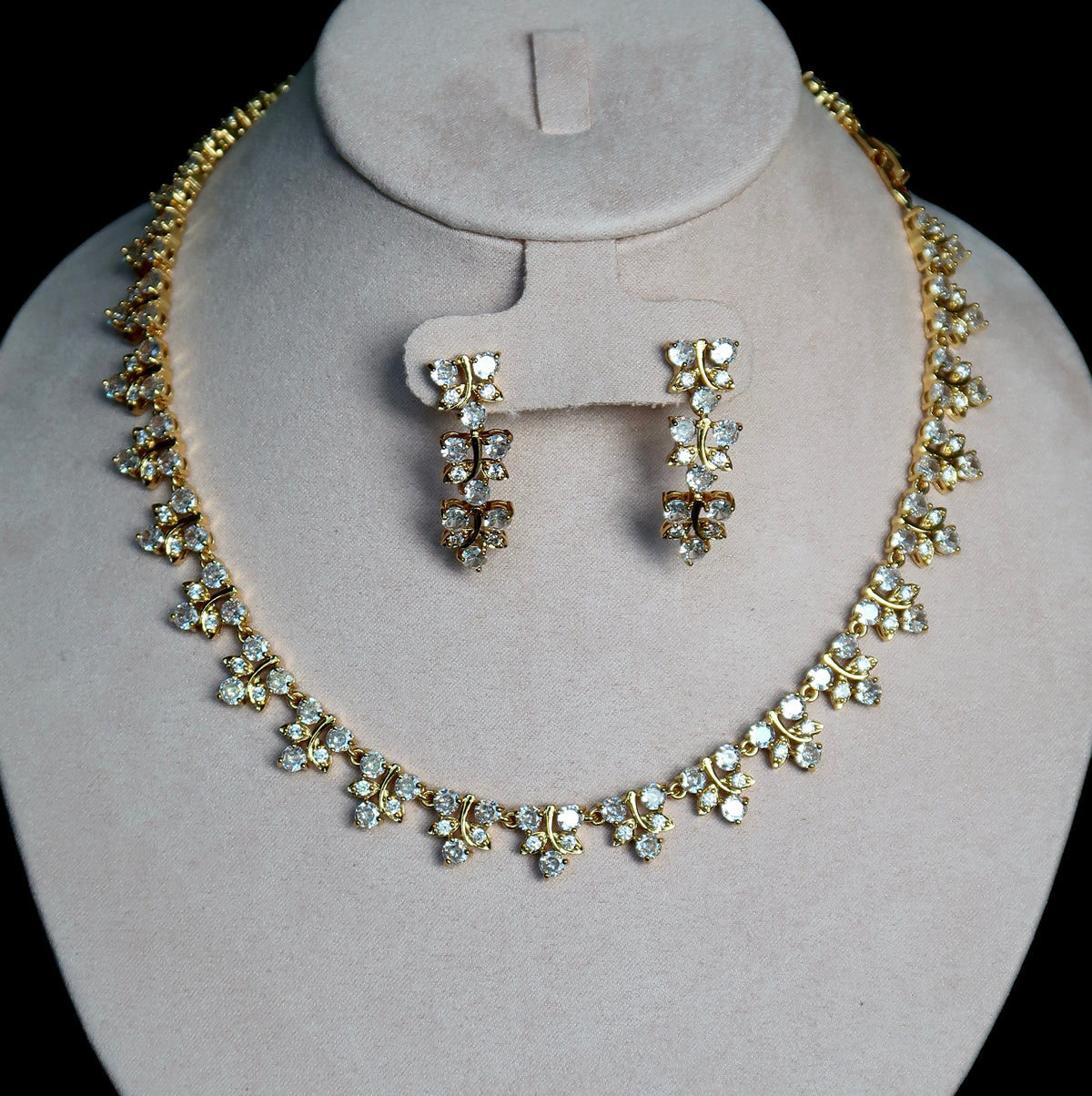 Cara Set